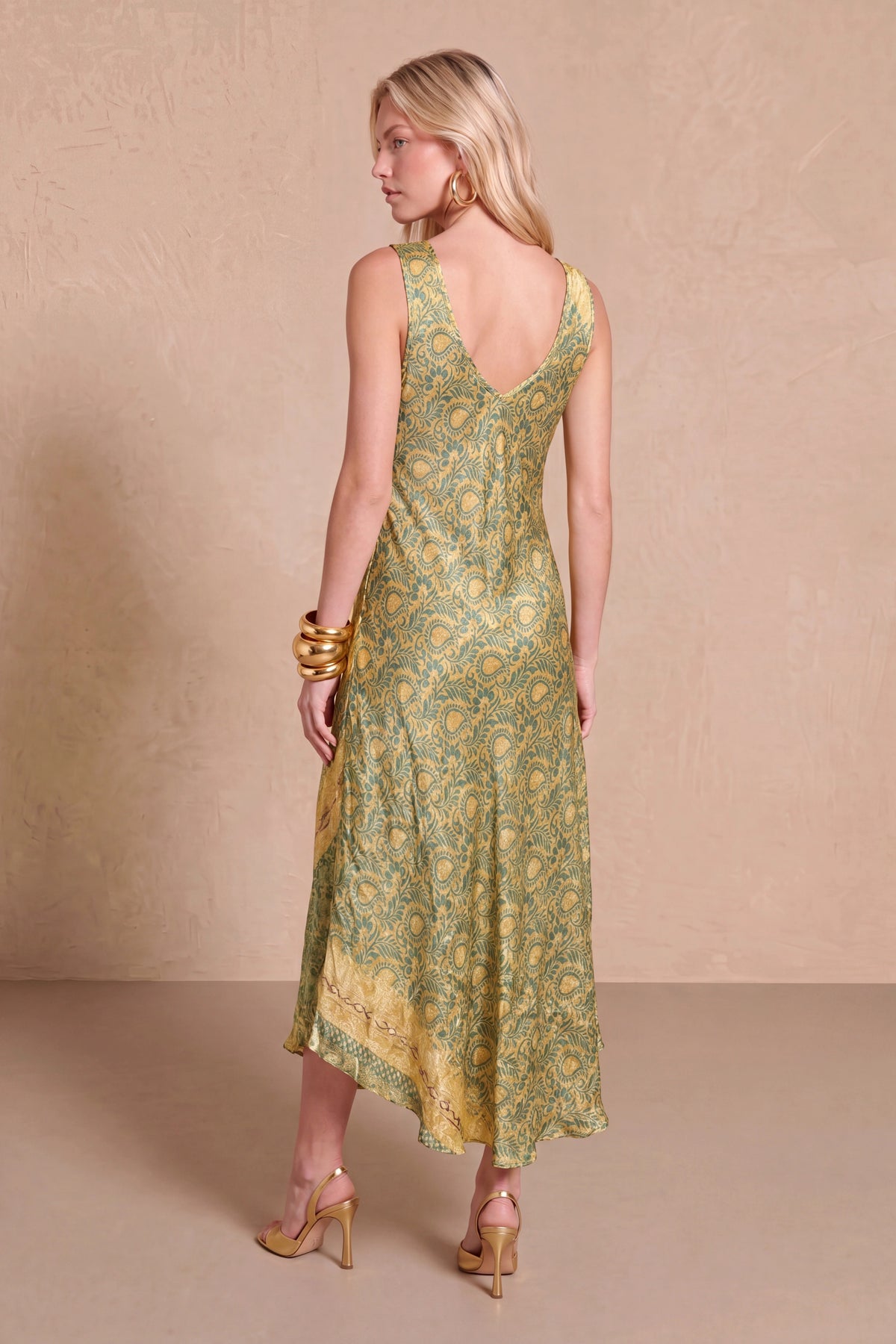 Golden dress